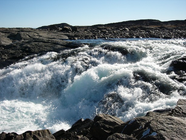 closeup on sylvia grinnell falls